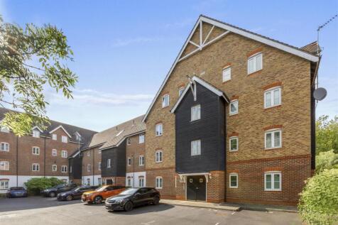 Wye Gardens, Fryers Lane-13.jpg