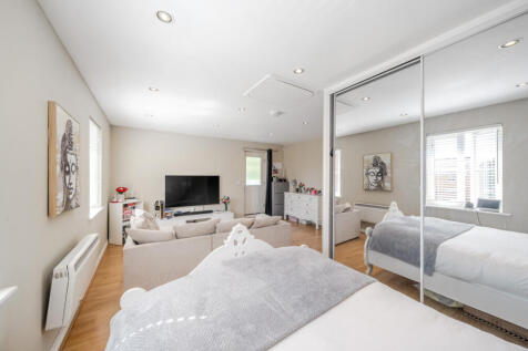 1323611-10-686e38...