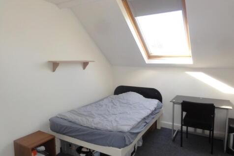 Flat J Studio 200 Bed 5.JPG