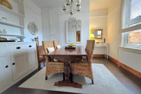 Breakfast Room