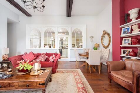 Sitting/Dining Room