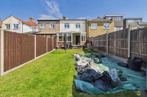 Presented by Clinton at EweMove Bexleyheath and Da