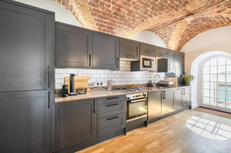 1354053-8-68cd588...