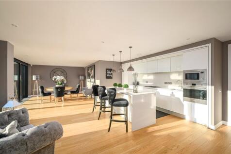 Sitting Room/Kitchen