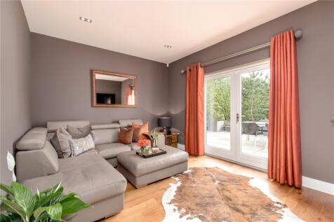 5 bed, 5 bath Detached in Edinburgh - Photo 9