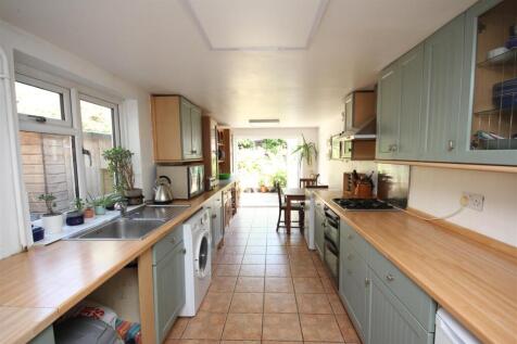 kitchen 1.JPG