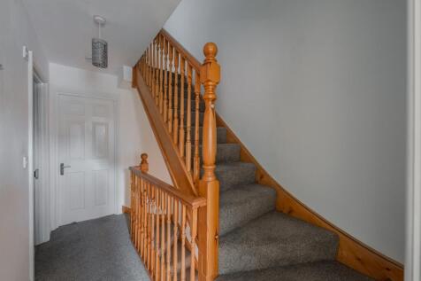 2 Oakfield Mews-10.jpg