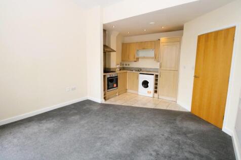 LOUNGE / KITCHEN