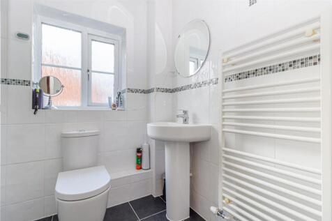 bathroom-2.jpg