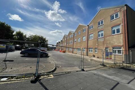 4944af27-975a-453...