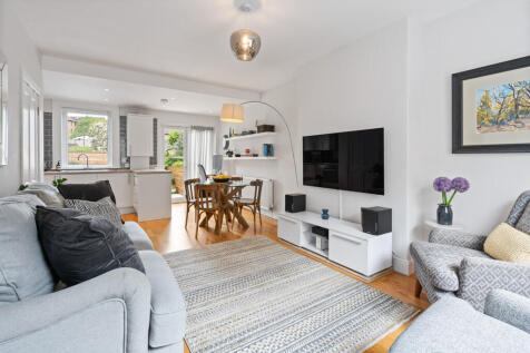 Kitchen/Sitting/Dining Room of 46 Logie Green Road