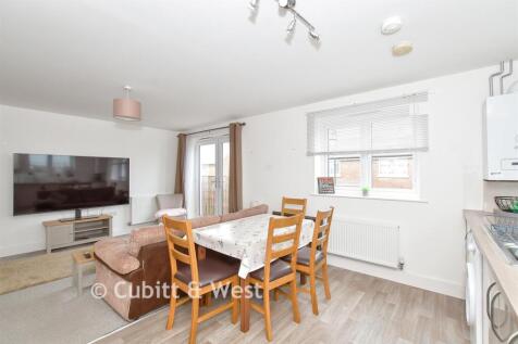 Lounge/ Kitchen