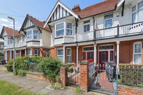 12 Crawford Gardens-HR1.jpg
