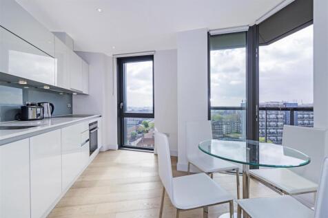 Kitchen/Living Area/