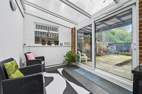 WH - 41 Rossdale - Conservatory3 (1).JPG