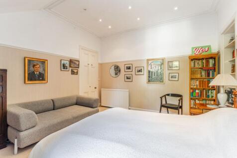 5 bed, 3 bath Detached in Glasgow - Photo 42