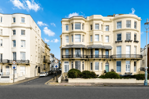 1 Bedroom Flat For Sale