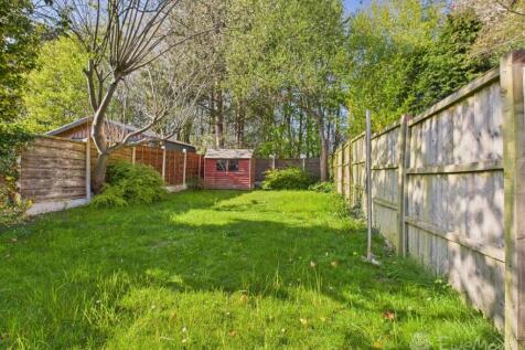 Garden - EweMove Cheadle Hulme and Wilmslow