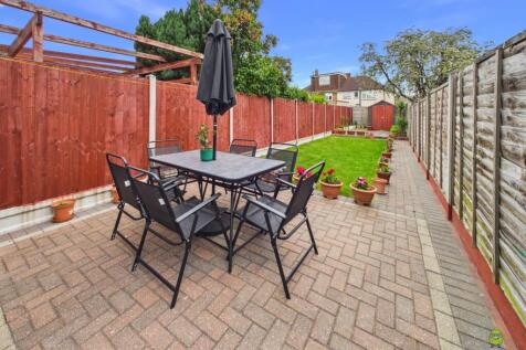 Presented by Clinton at EweMove Bexleyheath and Da