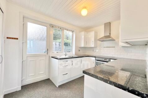 Arran Crescent, Beith kitchen