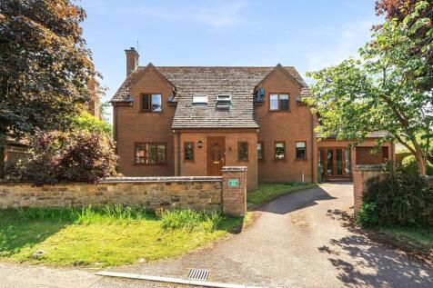 Winterberry House, Cold Higham (10) cr.jpg