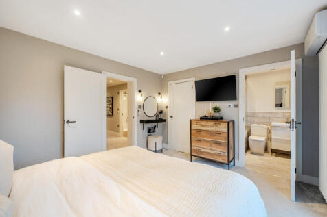 1383560-25-691f33...