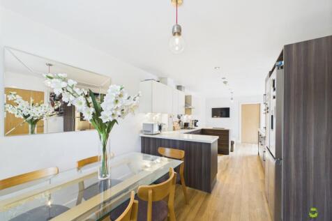 Kitchen Diner Family Room James Hillier EweMove Be