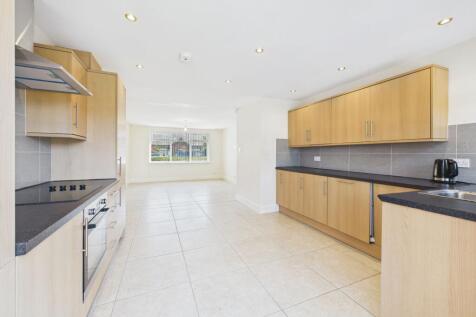 Kitchen/Living Area