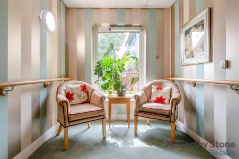 8694428-interior16.jpg