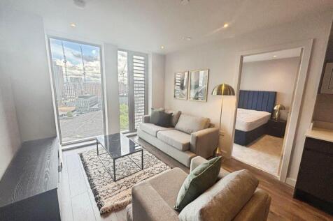 NPP Residential are delighted to introduce to the market this 13th floor 2 bedroom apartment with river views in the brand-new Embankment Exchange development Located just minutes from Manchester city