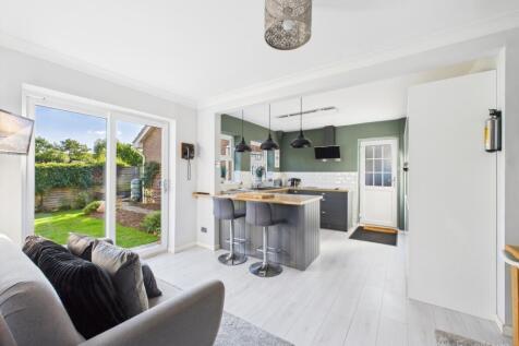 Kitchen Diner- Mark Stephens EweMove Newmarket and