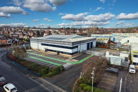 Light Industrial to rent in beeston