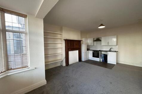 Open Plan Kitchen-Lounge
