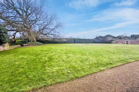 Communal Grounds