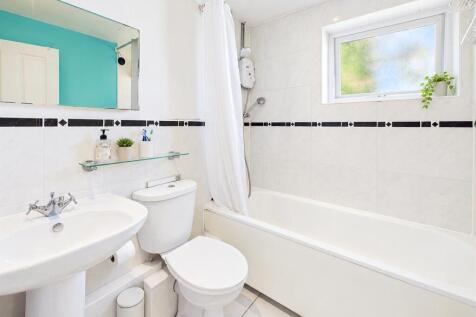 Bathroom.jpg
