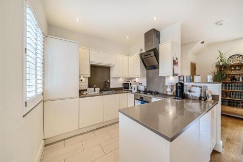 27 Moat Lane, Towcester