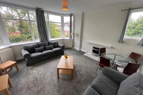 This well-presented THREE BEDROOM split-level apartment is located in the sought after residential area of West Park close to both Headingley and Horsforth.