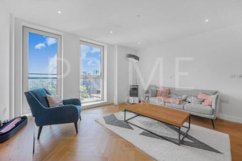 With bright floor to ceiling windows offering great views, this 520 sq ft (48.4 sqm) one bedroom apartment, on a higher floor of the ever popular Two Fifty One, is available to rent through Prime Lond