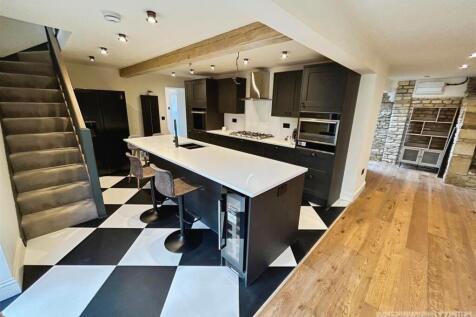 Kitchen / Breakfast Room