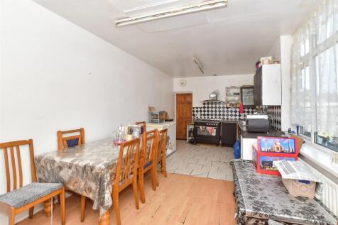 Kitchen/ Breakfast Room