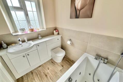 IMG-20250520-WA00...