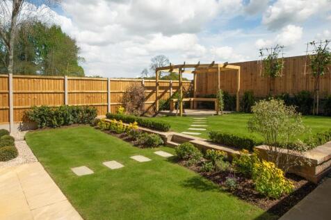 Radleigh rear garden - Castle Reach