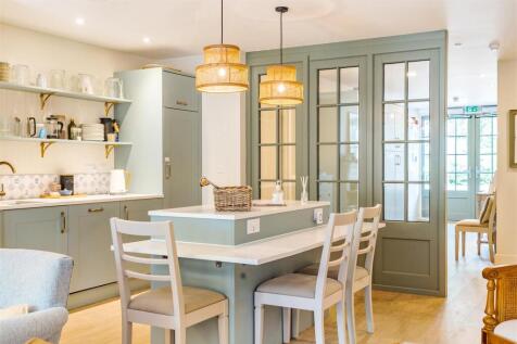 Owners Kitchen area.jpg