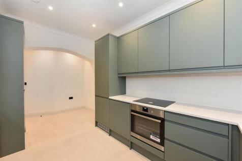 64 Queensway (10).JPG