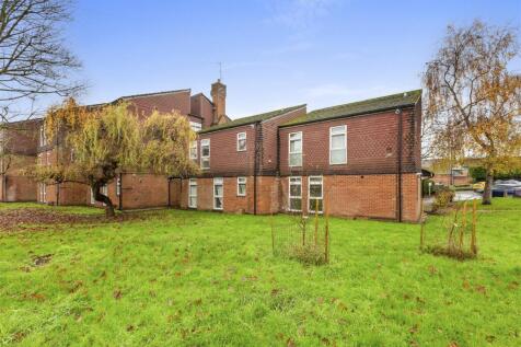 12 Baines House, Abbey Barn Rd, HP11 1RJ-11.jpg