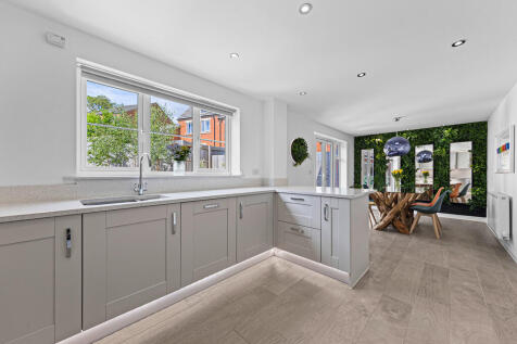 Kitchen/Dining Ro...