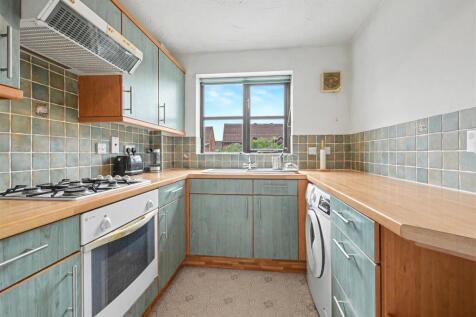 Kitchen_2.jpeg