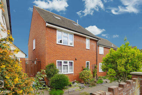 9-Halstead-Road-I...