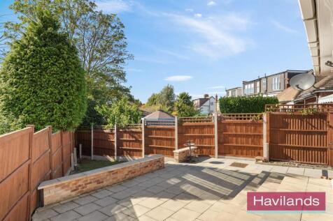 Oakwood Crescent-21.jpg