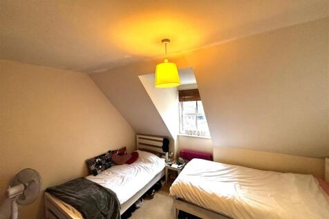 Main Bedroom.jpg